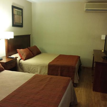 Howard Johnson By Wyndham San Pedro Ngoại thất bức ảnh
