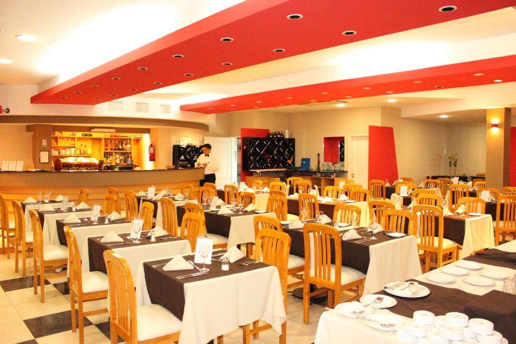 Howard Johnson By Wyndham San Pedro Ngoại thất bức ảnh