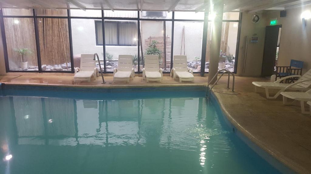 Howard Johnson By Wyndham San Pedro Ngoại thất bức ảnh