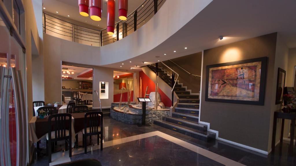 Howard Johnson By Wyndham San Pedro Ngoại thất bức ảnh