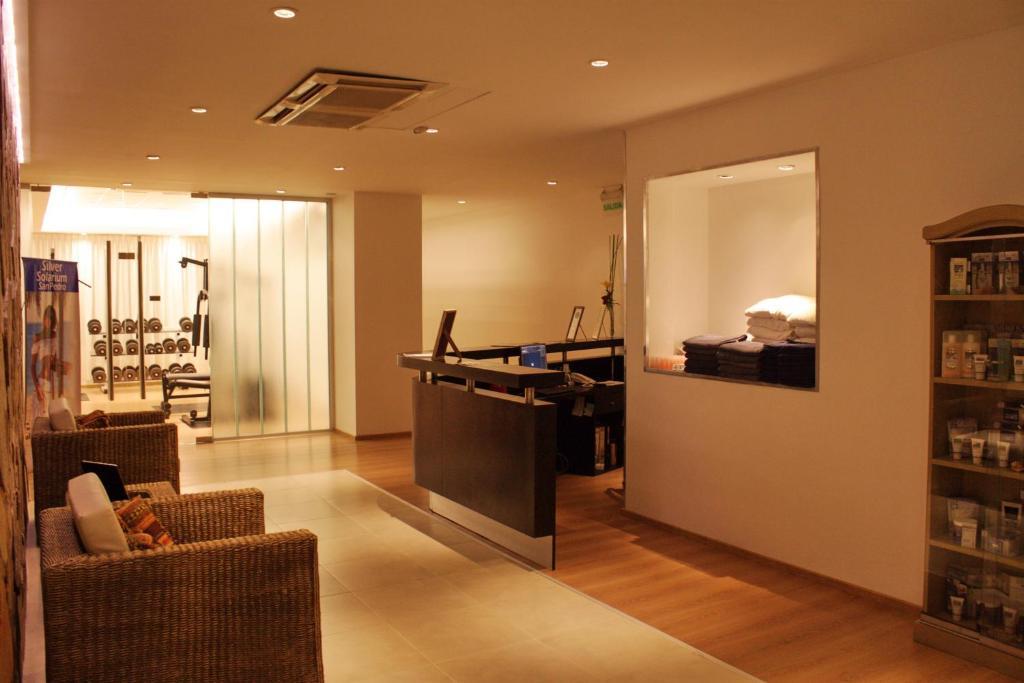 Howard Johnson By Wyndham San Pedro Ngoại thất bức ảnh