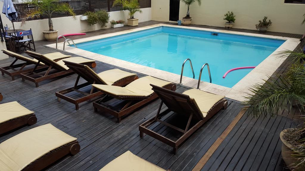 Howard Johnson By Wyndham San Pedro Ngoại thất bức ảnh