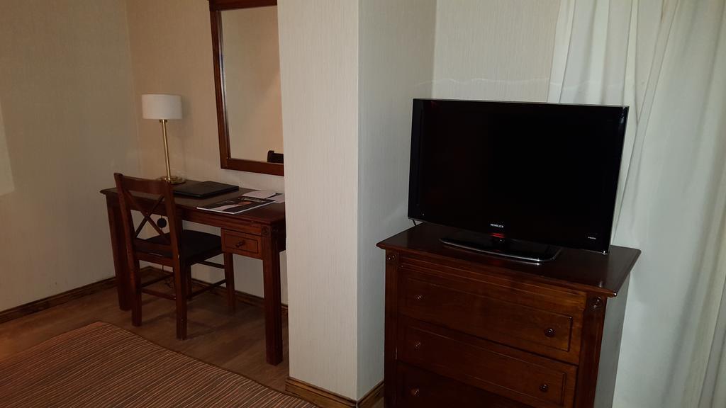 Howard Johnson By Wyndham San Pedro Ngoại thất bức ảnh