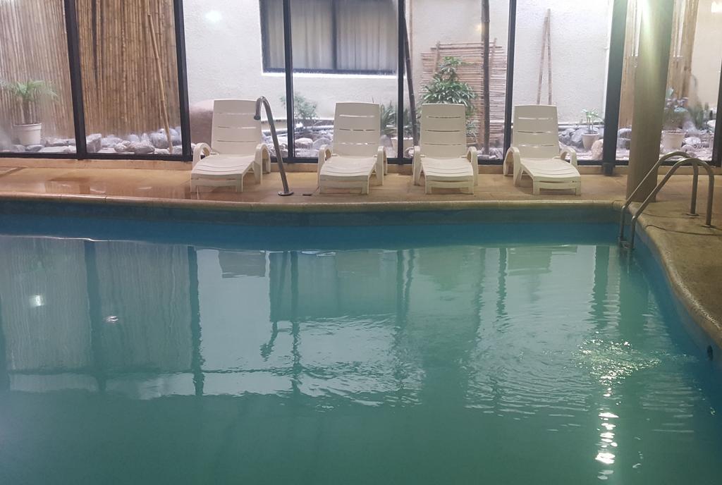 Howard Johnson By Wyndham San Pedro Ngoại thất bức ảnh